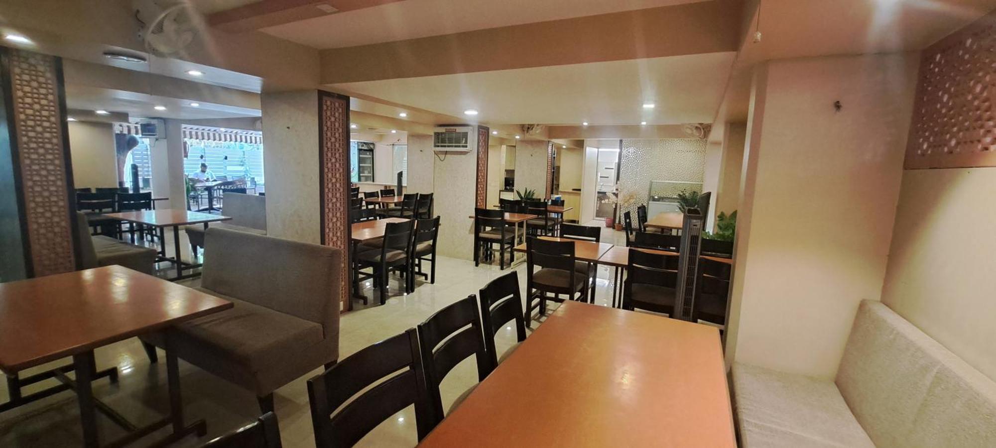 Hotel Swaroop プネ エクステリア 写真