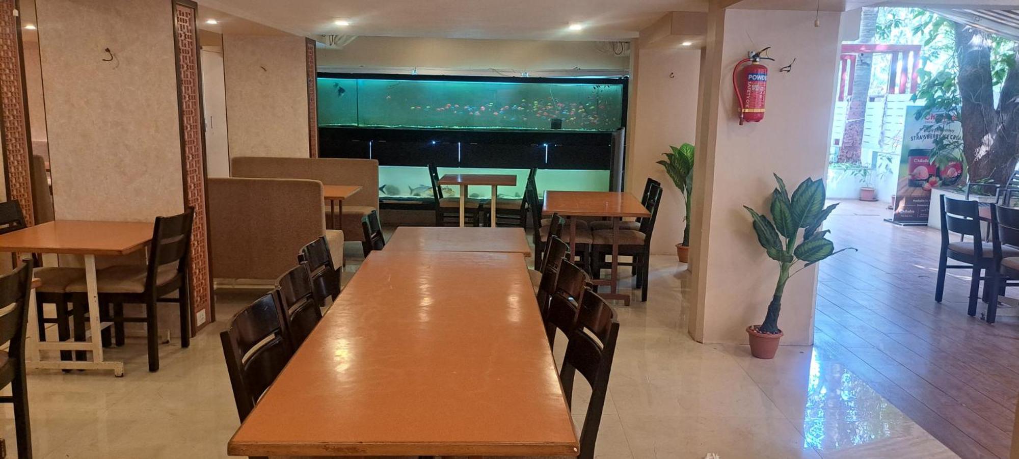 Hotel Swaroop プネ エクステリア 写真