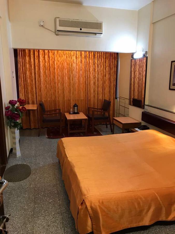 Hotel Swaroop プネ エクステリア 写真