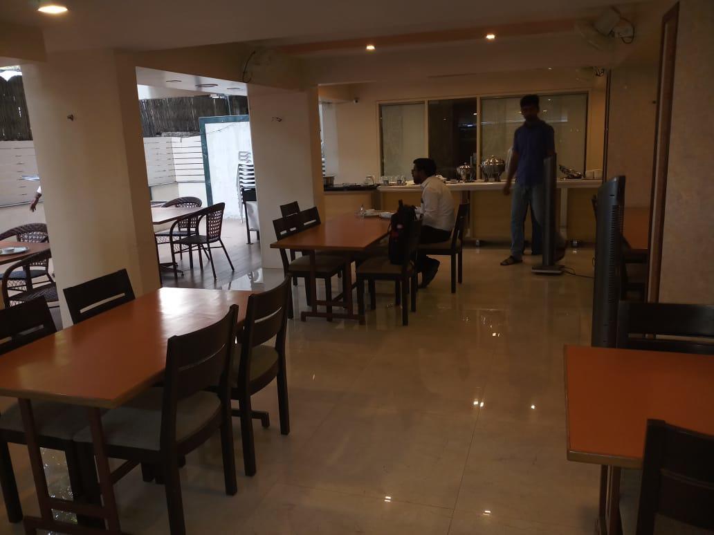 Hotel Swaroop プネ エクステリア 写真